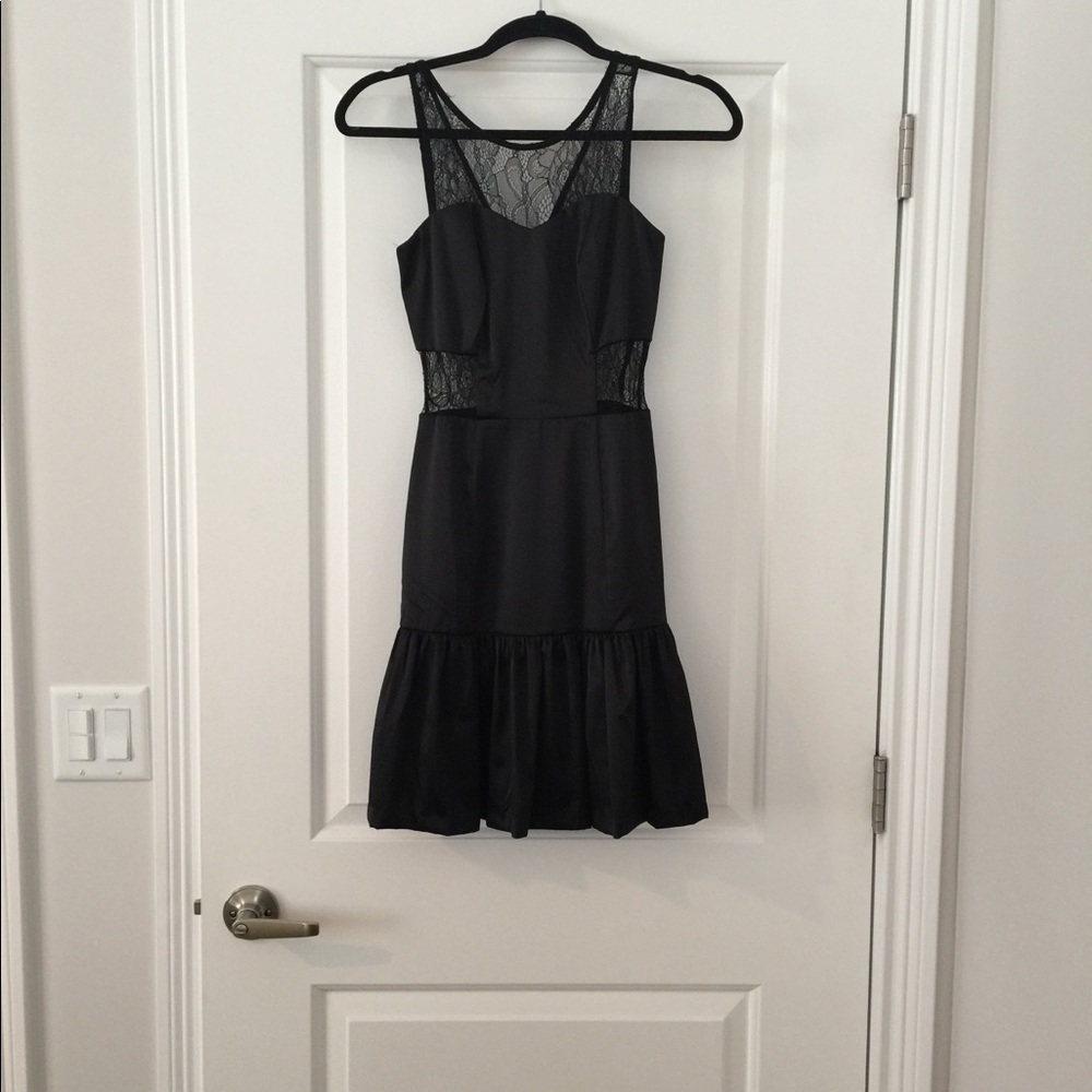 Black Gianni Bini dress